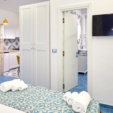 Bed and Breakfast Le Isole Di Madama Gaeta Esterno foto