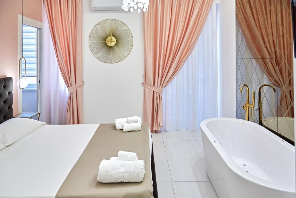 Bed and Breakfast Le Isole Di Madama Gaeta Esterno foto