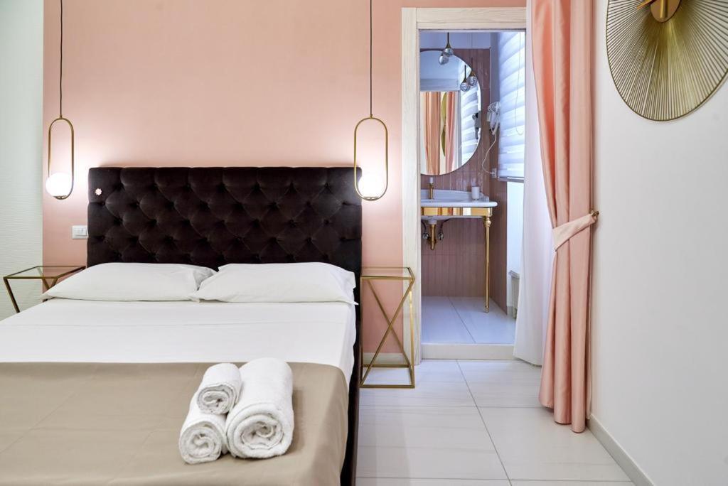 Bed and Breakfast Le Isole Di Madama Gaeta Esterno foto
