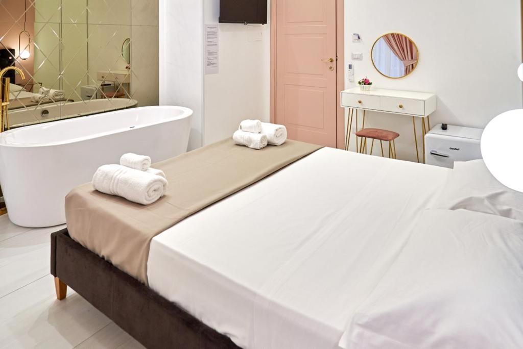 Bed and Breakfast Le Isole Di Madama Gaeta Esterno foto