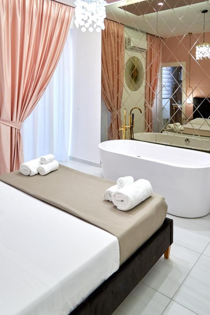 Bed and Breakfast Le Isole Di Madama Gaeta Esterno foto