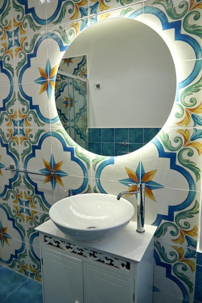 Bed and Breakfast Le Isole Di Madama Gaeta Esterno foto